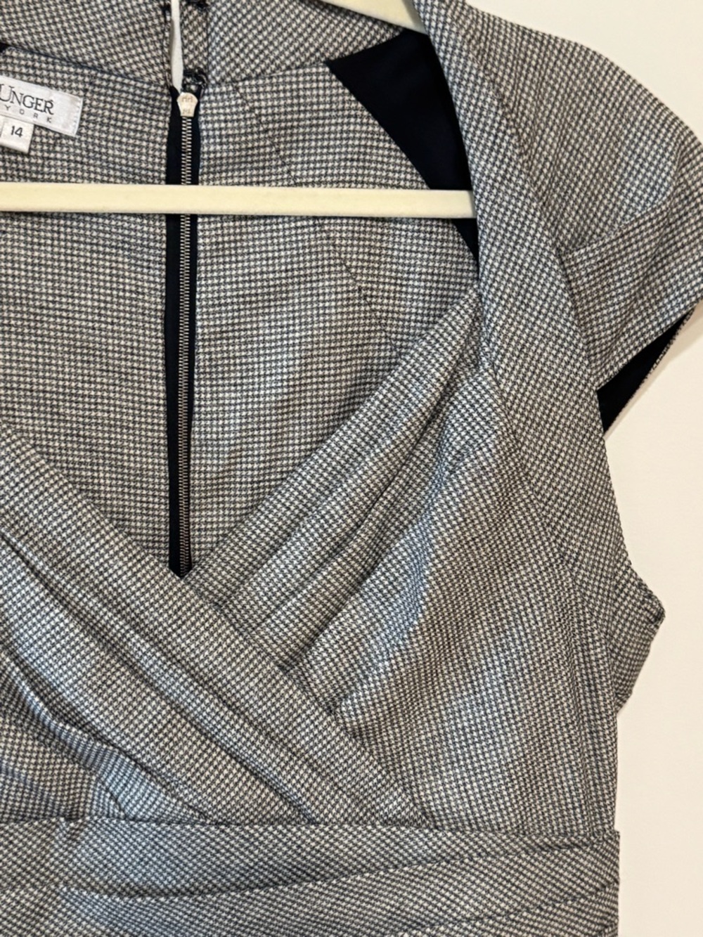 NEW Kay Unger Gray Wool/Viscose Blend Dress Size 14 - Picture 3 of 11